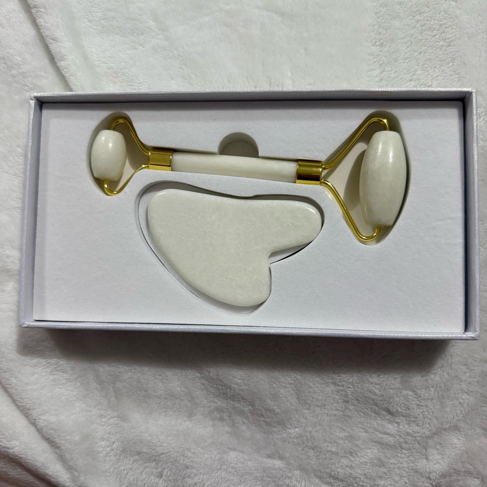Facial Massage Roller and Guasha